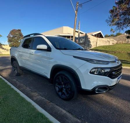 FIAT TORO 1.8 16V EVO FLEX FREEDOM AT6 FIAT TORO 1.8 16V EVO FLEX FREEDOM AT6